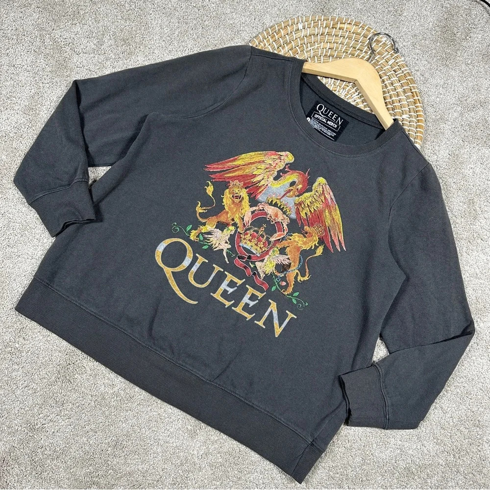 Queen Official Merch Graphic Sweatshirt Pullover Oversized Crest in Gray Size 0
